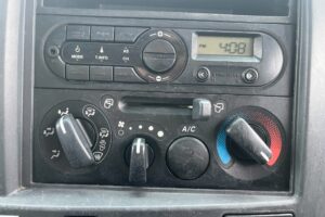 サムネイル: 【平成27年式】　いすゞ　フォワード　4tダンプ　Lゲート　電動コボレーン　車検1年付き【お問い合わせは北見店へ～TEL0157-57-7166～】