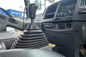 サムネイル: 【平成27年式】　いすゞ　フォワード　4tダンプ　Lゲート　電動コボレーン　車検1年付き【お問い合わせは北見店へ～TEL0157-57-7166～】