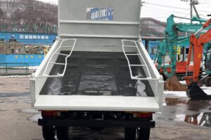 サムネイル: 【平成27年式】　いすゞ　フォワード　4tダンプ　Lゲート　電動コボレーン　車検1年付き【お問い合わせは北見店へ～TEL0157-57-7166～】