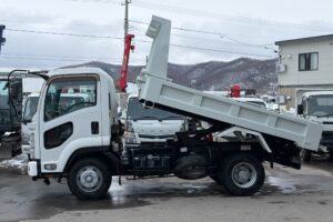 サムネイル: 【平成27年式】　いすゞ　フォワード　4tダンプ　Lゲート　電動コボレーン　車検1年付き【お問い合わせは北見店へ～TEL0157-57-7166～】