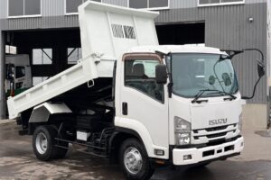 サムネイル: 【平成27年式】　いすゞ　フォワード　4tダンプ　Lゲート　電動コボレーン　車検1年付き【お問い合わせは北見店へ～TEL0157-57-7166～】