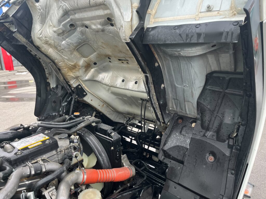 【平成27年式】　いすゞ　フォワード　4tダンプ　Lゲート　電動コボレーン　車検1年付き【お問い合わせは北見店へ～TEL0157-57-7166～】