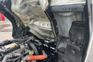 サムネイル: 【平成27年式】　いすゞ　フォワード　4tダンプ　Lゲート　電動コボレーン　車検1年付き【お問い合わせは北見店へ～TEL0157-57-7166～】