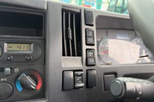 サムネイル: 【平成27年式】　いすゞ　フォワード　4tダンプ　Lゲート　電動コボレーン　車検1年付き【お問い合わせは北見店へ～TEL0157-57-7166～】