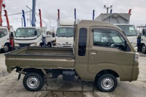 サムネイル: 令和3年　ダイハツ　ハイゼット軽トラックジャンボ　4WD・デフロック（車検令和9年10月）