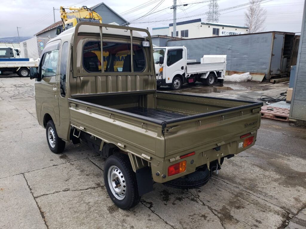 令和3年　ダイハツ　ハイゼット軽トラックジャンボ　4WD・デフロック（車検令和9年10月）