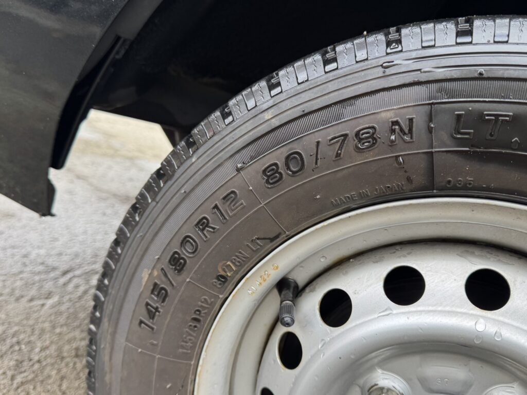 令和4年　ハイゼット軽トラジャンボエクストラ4WD　オートマ　走行約2万キロ　車検2年付