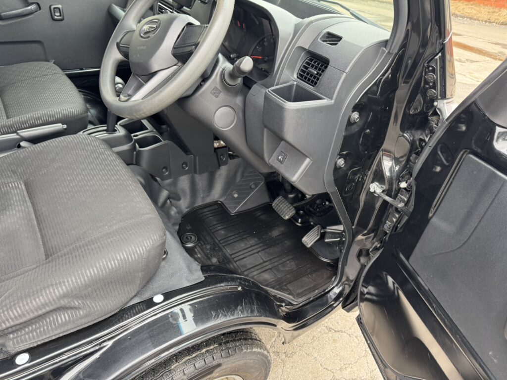 令和4年　ハイゼット軽トラジャンボエクストラ4WD　オートマ　走行約2万キロ　車検2年付