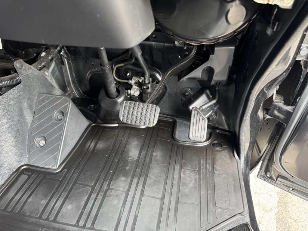 令和4年　ハイゼット軽トラジャンボエクストラ4WD　オートマ　走行約2万キロ　車検2年付