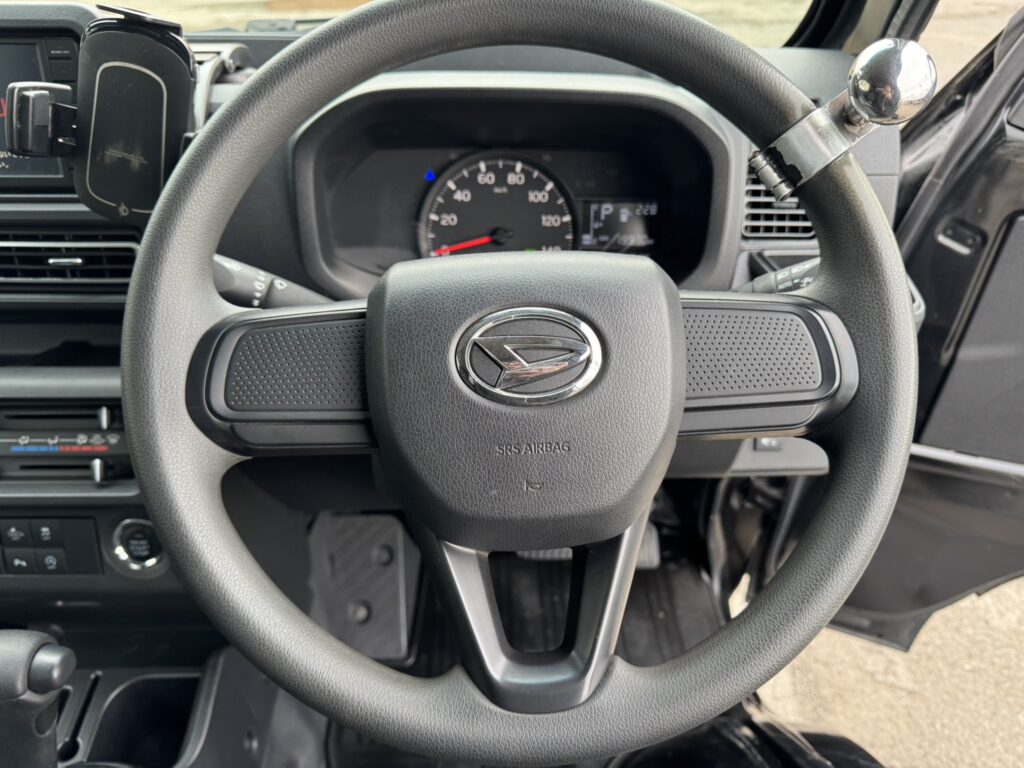 令和4年　ハイゼット軽トラジャンボエクストラ4WD　オートマ　走行約2万キロ　車検2年付