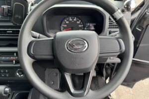 サムネイル: 令和4年　ハイゼット軽トラジャンボエクストラ4WD　オートマ　走行約2万キロ　車検2年付