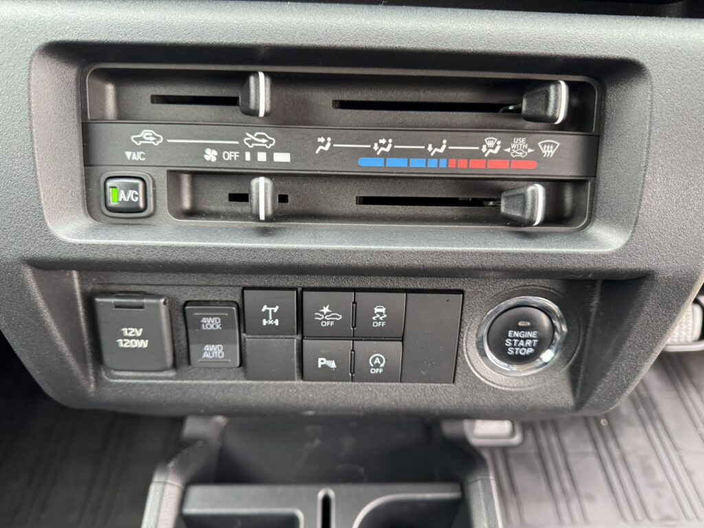 令和4年　ハイゼット軽トラジャンボエクストラ4WD　オートマ　走行約2万キロ　車検2年付