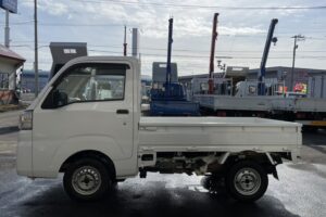 サムネイル: 平成29年　ハイゼット軽トラスタンダード4WD　オートマ　車検2年付