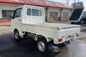 サムネイル: 平成29年　ハイゼット軽トラスタンダード4WD　オートマ　車検2年付