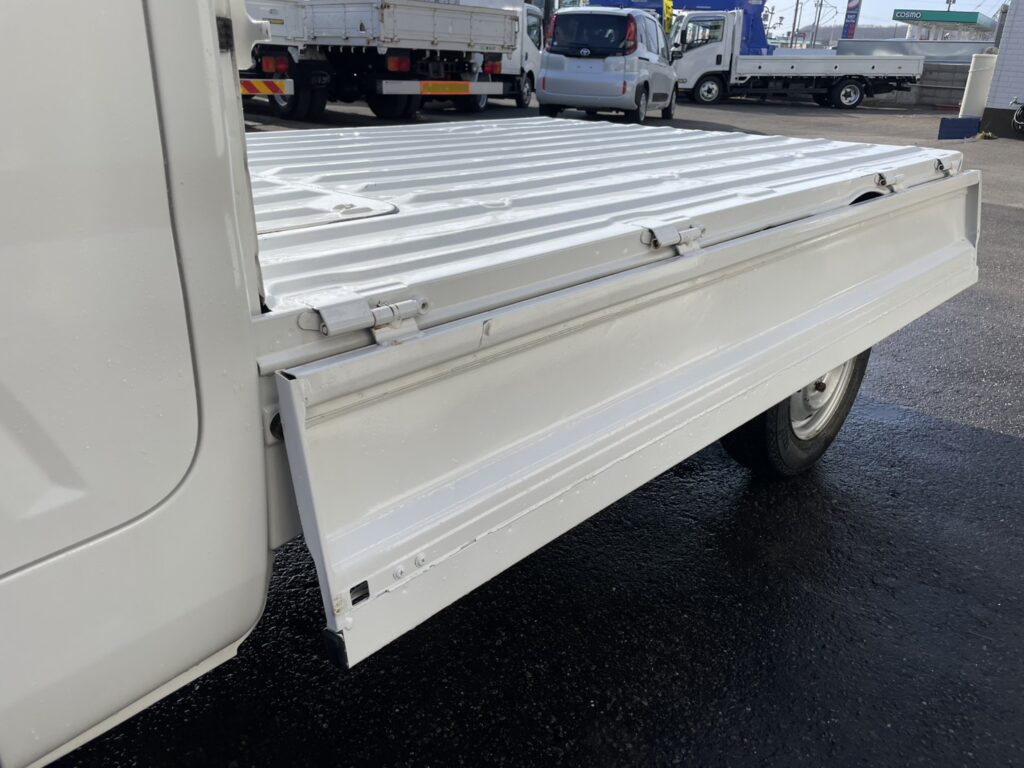 平成29年　ハイゼット軽トラスタンダード4WD　オートマ　車検2年付