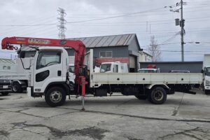 サムネイル: 平成27年　いすゞ　フォワード　４トン４段クレーンロング　フックイン・ラジコン付（車検令和８年11月）