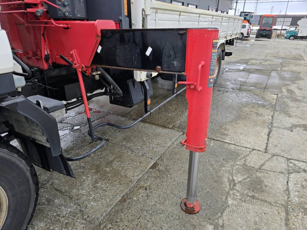 平成27年　いすゞ　フォワード　４トン４段クレーンロング　フックイン・ラジコン付（車検令和８年11月）