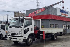 平成27年　いすゞ　フォワード　４トン４段クレーンロング　フックイン・ラジコン付（車検令和８年11月）