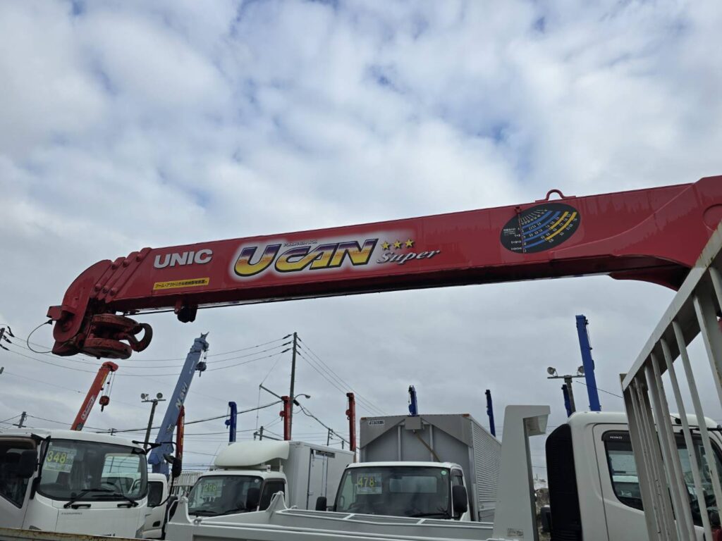 平成27年　いすゞ　フォワード　４トン４段クレーンロング　フックイン・ラジコン付（車検令和８年11月）