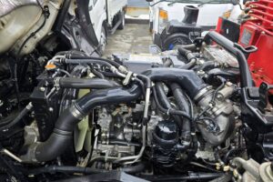 サムネイル: 平成27年　いすゞ　フォワード　４トン４段クレーンロング　フックイン・ラジコン付（車検令和８年11月）