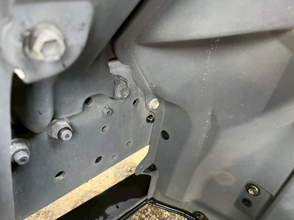 【★北見店★】【平成29年式】日野デュトロ9.9m高所作業車　FRPバケット【お問い合わせは北見店へ～TEL0157-57-7166～】