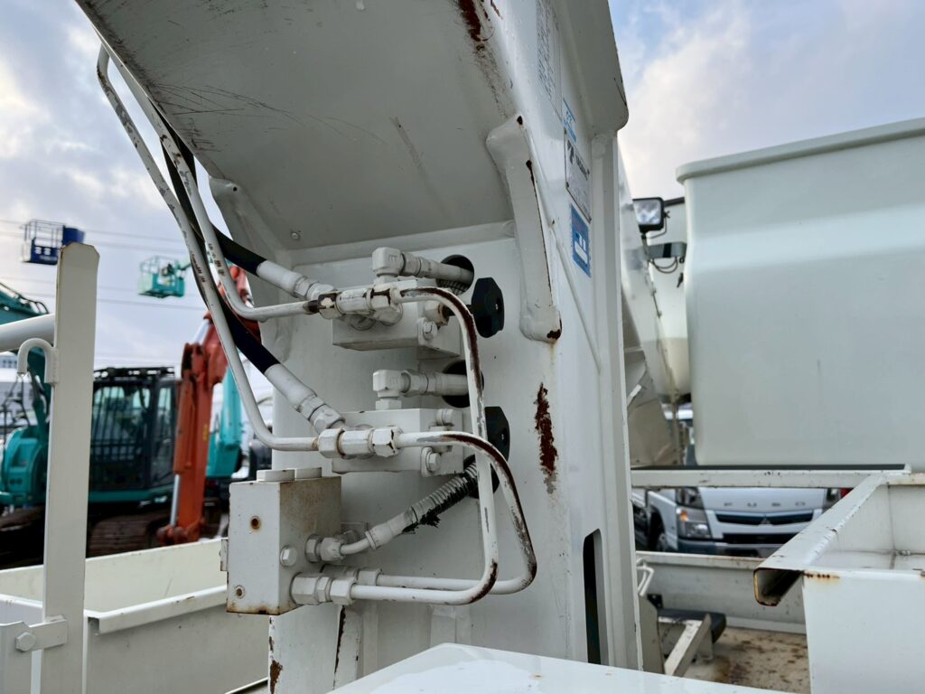 【★北見店★】【平成29年式】日野デュトロ9.9m高所作業車　FRPバケット【お問い合わせは北見店へ～TEL0157-57-7166～】