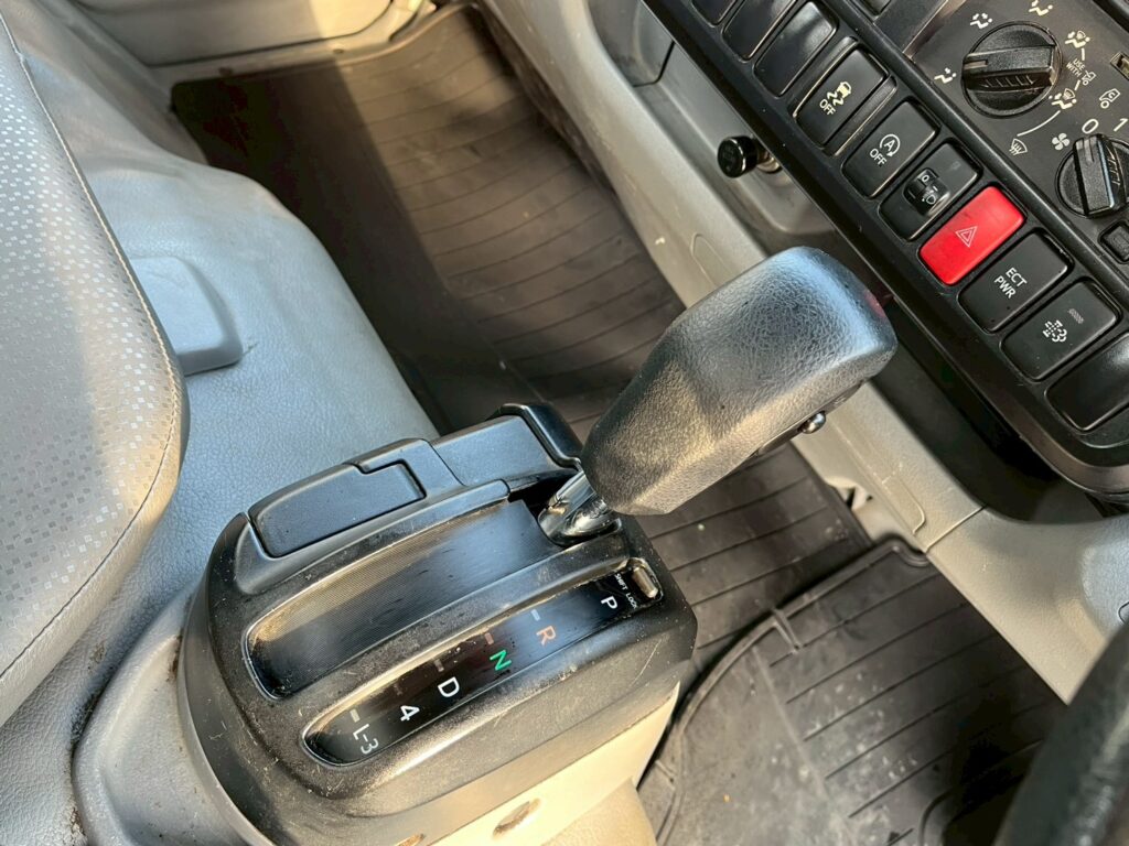 【★北見店★】【平成29年式】日野デュトロ9.9m高所作業車　FRPバケット【お問い合わせは北見店へ～TEL0157-57-7166～】