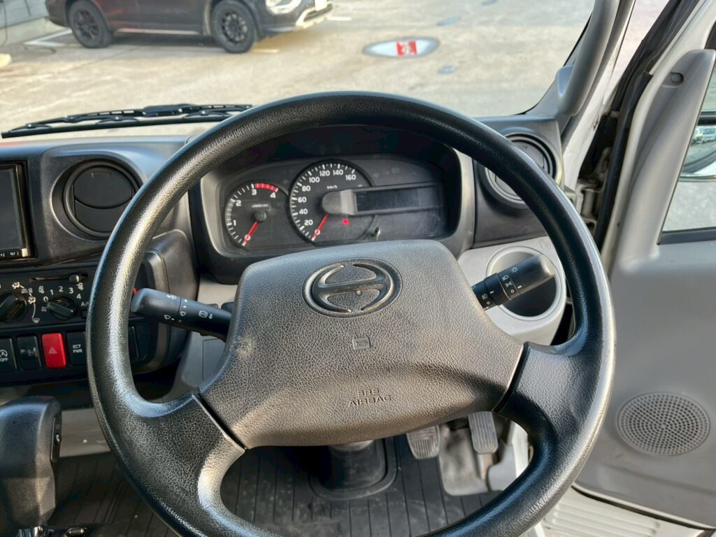 【★北見店★】【平成29年式】日野デュトロ9.9m高所作業車　FRPバケット【お問い合わせは北見店へ～TEL0157-57-7166～】