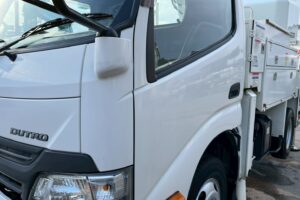 サムネイル: 【★北見店★】【平成29年式】日野デュトロ9.9m高所作業車　FRPバケット【お問い合わせは北見店へ～TEL0157-57-7166～】