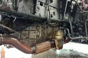 サムネイル: 【★北見店★】平成20年式　日野デュトロ2ｔ４段クレーン　ラジコン付　ロング　フックイン 【お問い合わせは北見店へ～TEL0157-57-7166～】