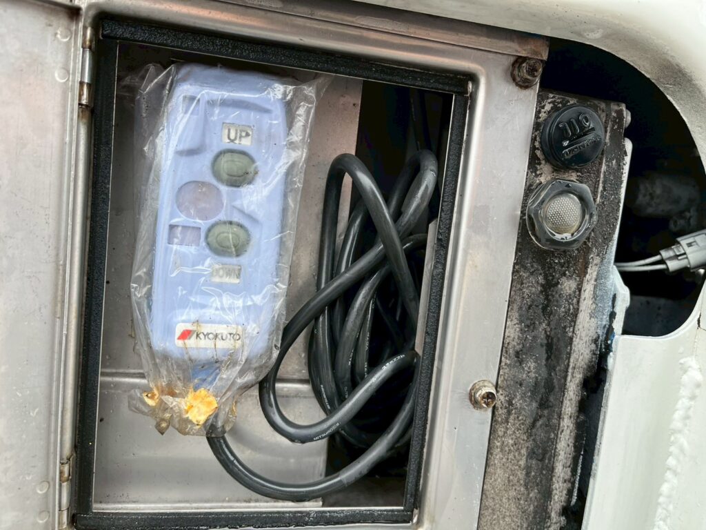 【★北見店★】平成20年式　日野デュトロ2ｔ４段クレーン　ラジコン付　ロング　フックイン 【お問い合わせは北見店へ～TEL0157-57-7166～】