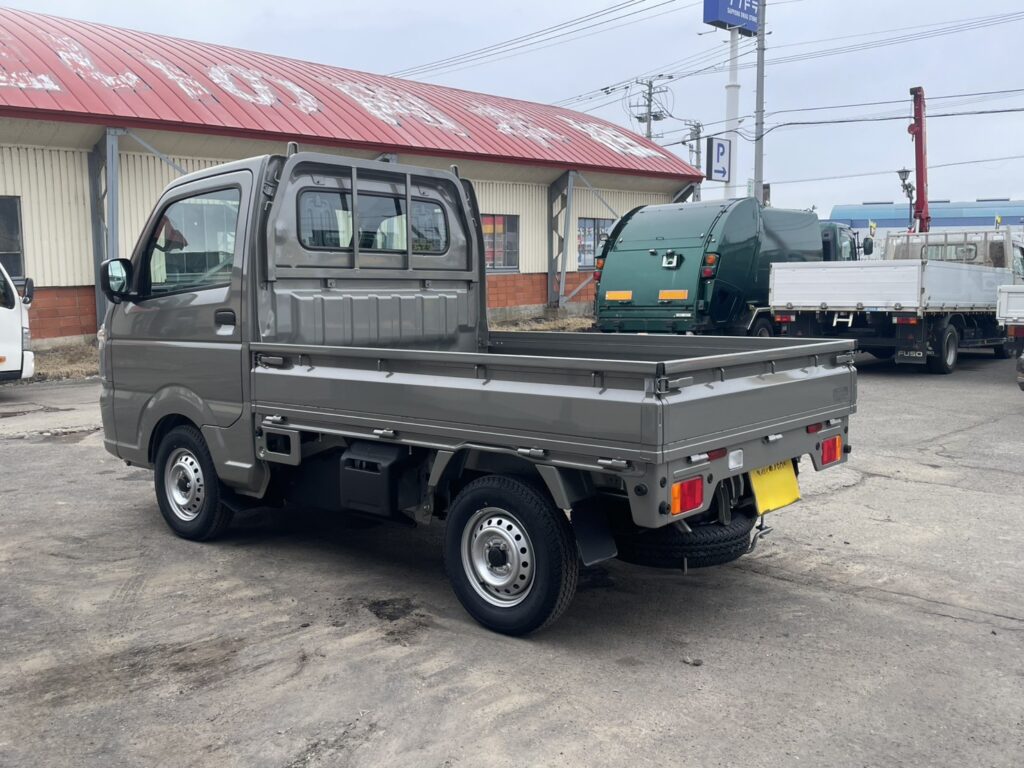 令和7年　キャリイトラック　KCエアコン・パワステ　４WD　オートマ　走行10㎞　車検令和9年9月