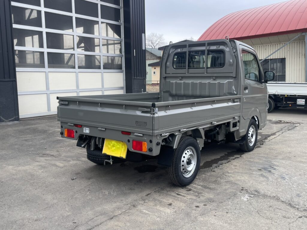 令和7年　キャリイトラック　KCエアコン・パワステ　４WD　オートマ　走行10㎞　車検令和9年9月