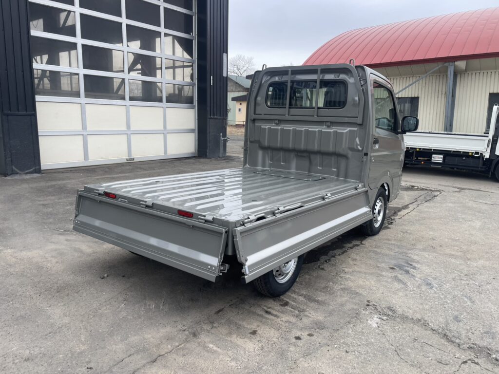 令和7年　キャリイトラック　KCエアコン・パワステ　４WD　オートマ　走行10㎞　車検令和9年9月