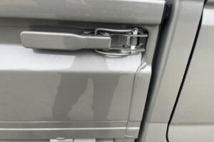 サムネイル: 令和7年　キャリイトラック　KCエアコン・パワステ　４WD　オートマ　走行10㎞　車検令和9年9月