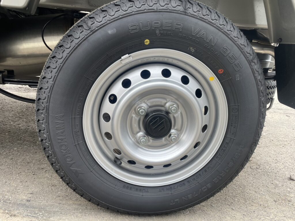 令和7年　キャリイトラック　KCエアコン・パワステ　４WD　オートマ　走行10㎞　車検令和9年9月