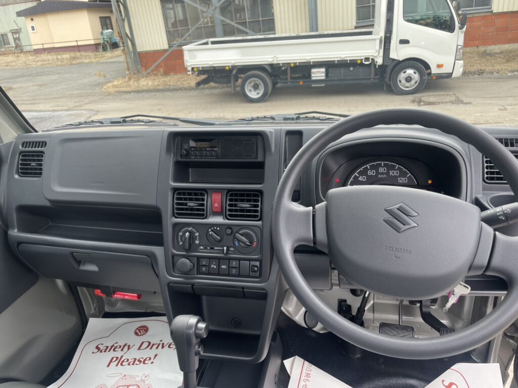 令和7年　キャリイトラック　KCエアコン・パワステ　４WD　オートマ　走行10㎞　車検令和9年9月