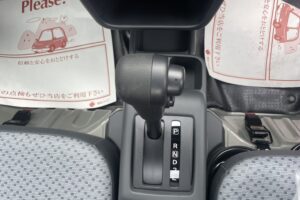 サムネイル: 令和7年　キャリイトラック　KCエアコン・パワステ　４WD　オートマ　走行10㎞　車検令和9年9月