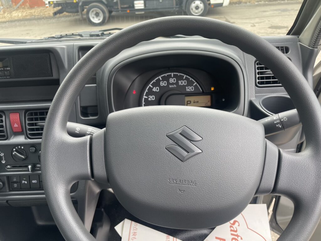 令和7年　キャリイトラック　KCエアコン・パワステ　４WD　オートマ　走行10㎞　車検令和9年9月