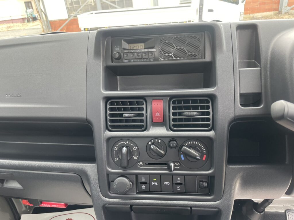 令和7年　キャリイトラック　KCエアコン・パワステ　４WD　オートマ　走行10㎞　車検令和9年9月