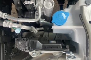 サムネイル: 令和7年　キャリイトラック　KCエアコン・パワステ　４WD　オートマ　走行10㎞　車検令和9年9月