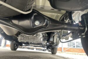 サムネイル: 令和7年　キャリイトラック　KCエアコン・パワステ　４WD　オートマ　走行10㎞　車検令和9年9月