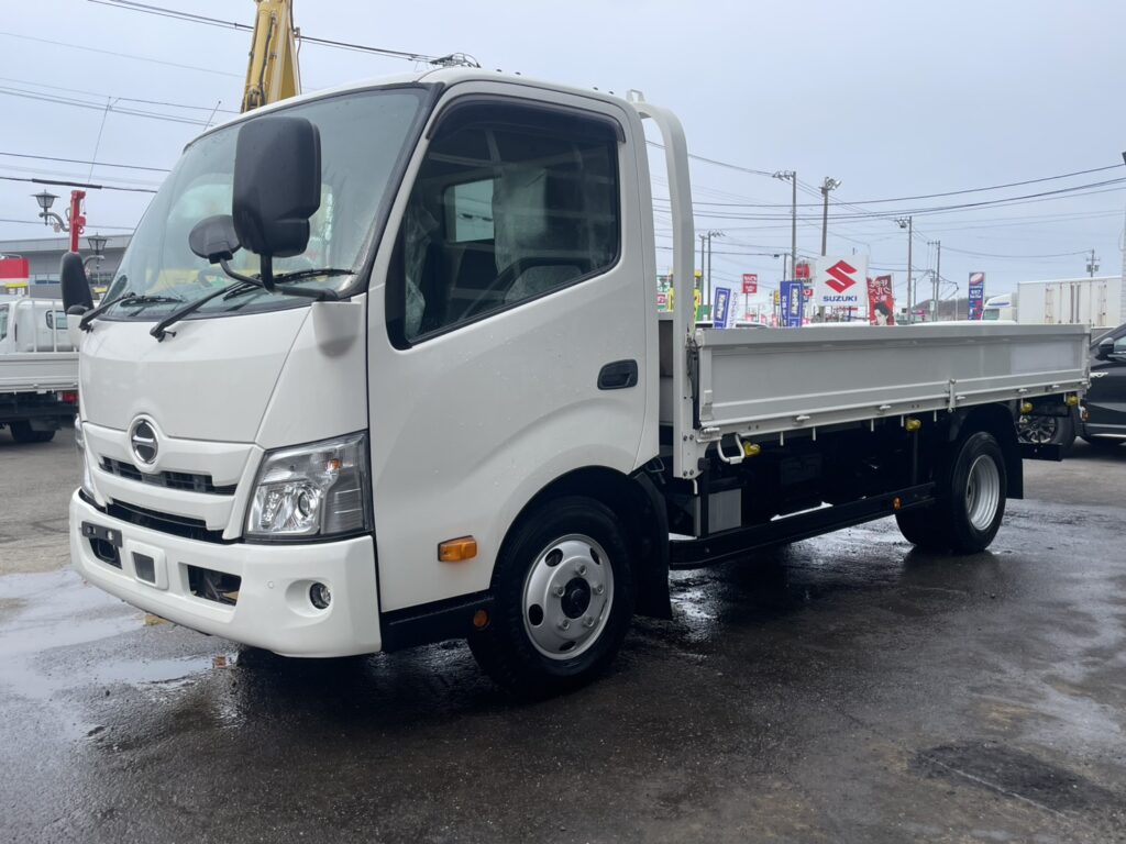 令和2年　デュトロ2トン平ワイドロング　オートマ　フル装備　走行6.7万キロ　車検1年付