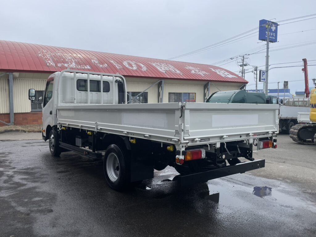 令和2年　デュトロ2トン平ワイドロング　オートマ　フル装備　走行6.7万キロ　車検1年付