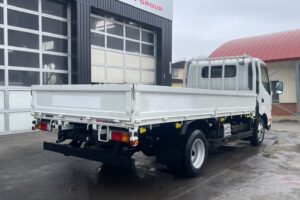 サムネイル: 令和2年　デュトロ2トン平ワイドロング　オートマ　フル装備　走行6.7万キロ　車検1年付