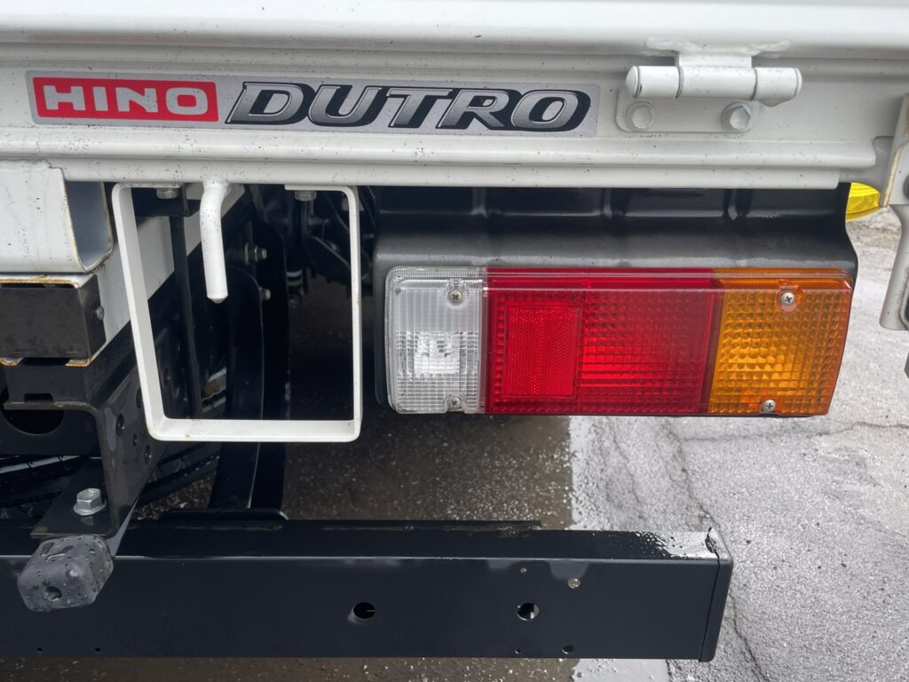 令和2年　デュトロ2トン平ワイドロング　オートマ　フル装備　走行6.7万キロ　車検1年付