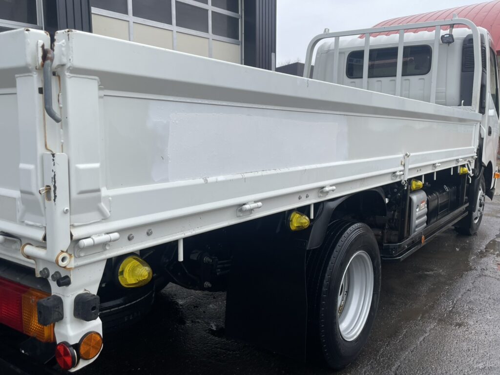 令和2年　デュトロ2トン平ワイドロング　オートマ　フル装備　走行6.7万キロ　車検1年付