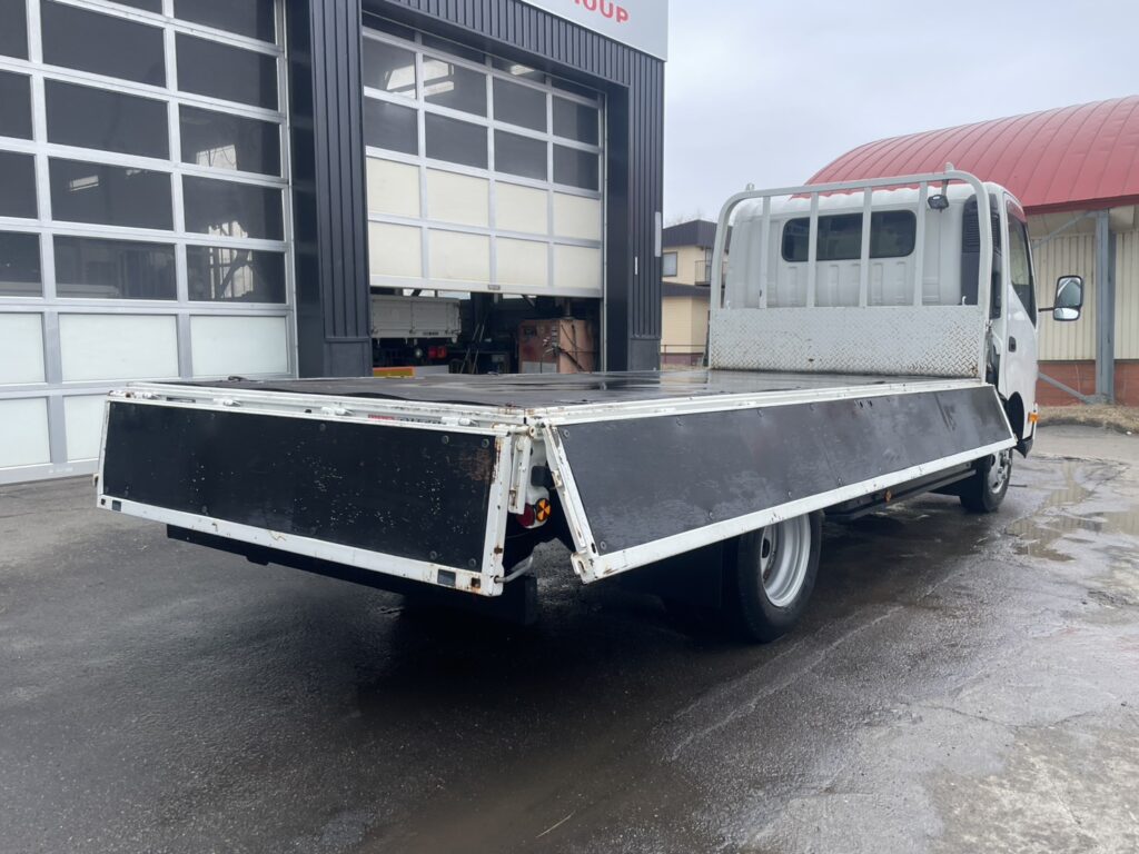 令和2年　デュトロ2トン平ワイドロング　オートマ　フル装備　走行6.7万キロ　車検1年付