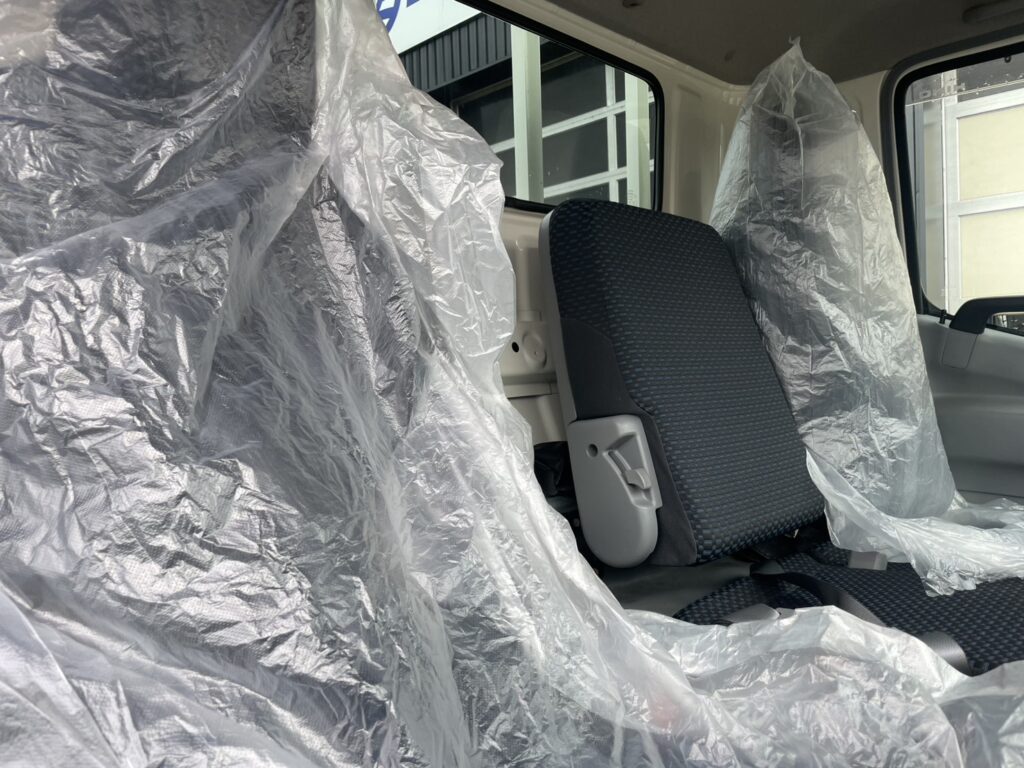 令和2年　デュトロ2トン平ワイドロング　オートマ　フル装備　走行6.7万キロ　車検1年付