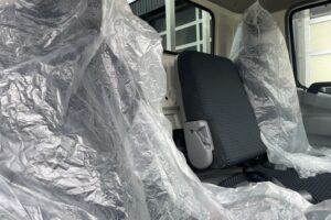 サムネイル: 令和2年　デュトロ2トン平ワイドロング　オートマ　フル装備　走行6.7万キロ　車検1年付